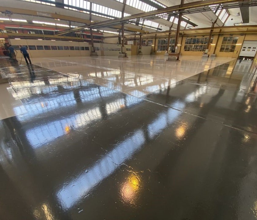 garage epoxy gietvloer laten plaatsen